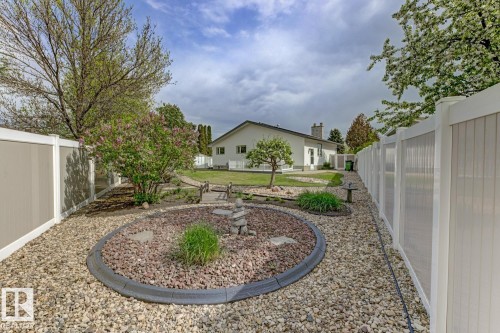 15220 124 St Nw, Edmonton, AB - Outdoor