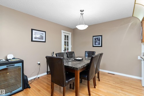 15577 59A Street, Edmonton, AB 