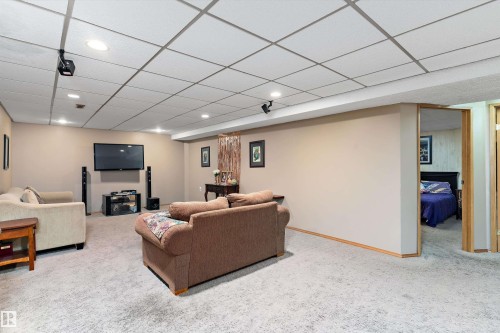 15577 59A Street, Edmonton, AB 