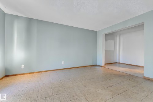 17D Callingwood Crest Nw, Edmonton, AB - Indoor Photo Showing Other Room