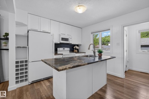 10316 77 Street, Edmonton, AB 