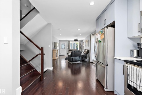 14832 103 Ave, Edmonton, AB 