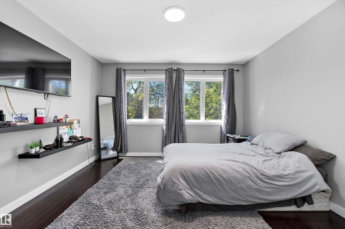 14832 103 Ave, Edmonton, AB 