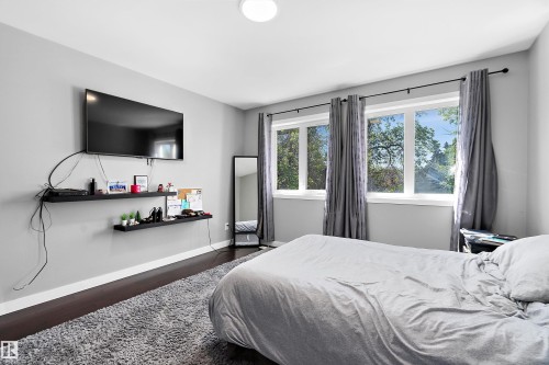 14832 103 Ave, Edmonton, AB 