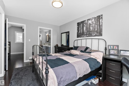 14832 103 Ave, Edmonton, AB 