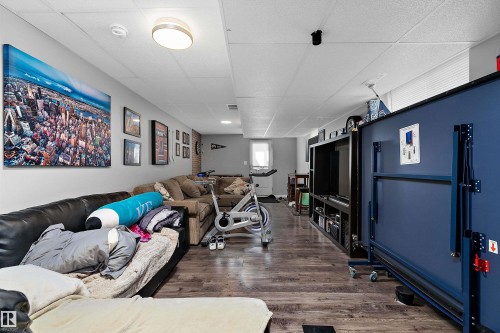 14832 103 Ave, Edmonton, AB 