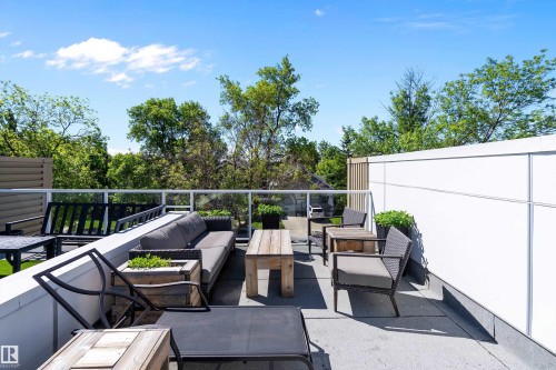 14832 103 Ave, Edmonton, AB 