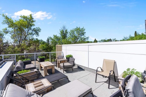 14832 103 Ave, Edmonton, AB 