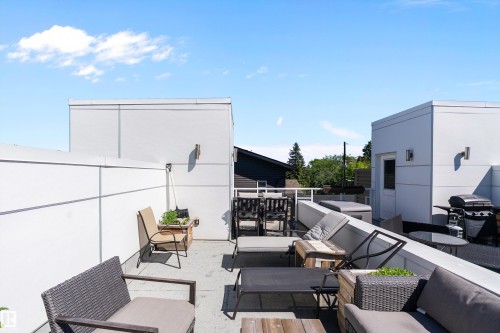 14832 103 Ave, Edmonton, AB 