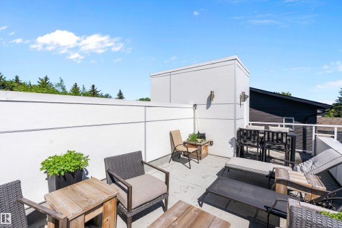 14832 103 Ave, Edmonton, AB 