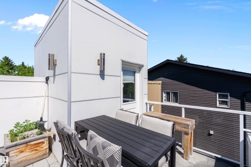 14832 103 Ave, Edmonton, AB 