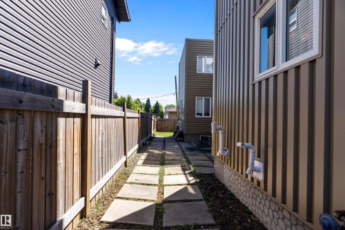 14832 103 Ave, Edmonton, AB 