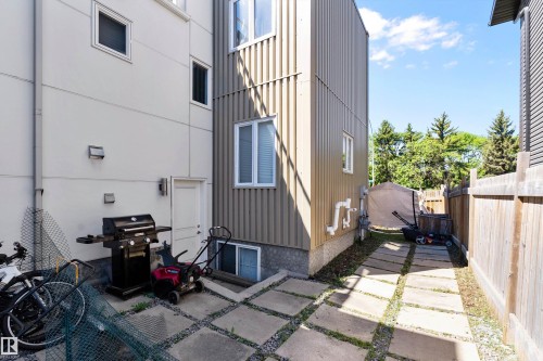 14832 103 Ave, Edmonton, AB 