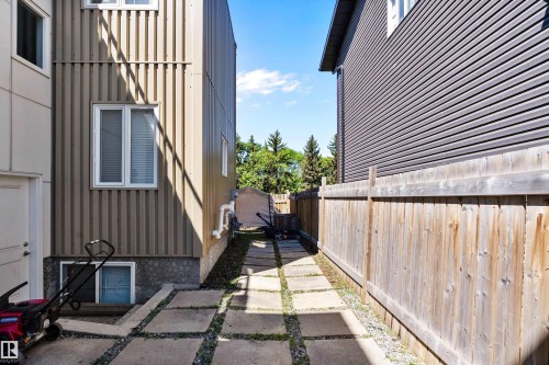 14832 103 Ave, Edmonton, AB 
