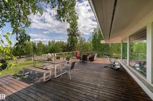 20211 9 Avenue, Edmonton, AB 