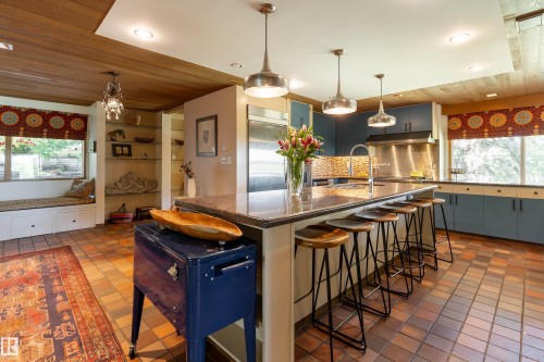 20211 9 Avenue, Edmonton, AB 