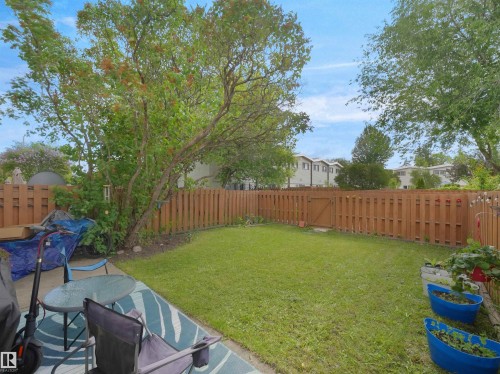B 16405 89 Avenue, Edmonton, AB 