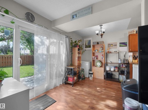 B 16405 89 Avenue, Edmonton, AB 
