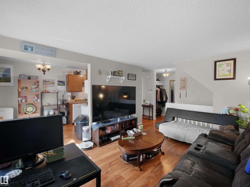 B 16405 89 Avenue, Edmonton, AB 