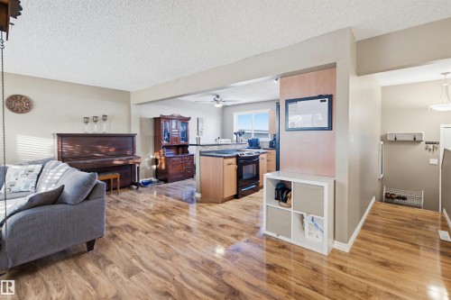 3426 120 Avenue, Edmonton, AB - Indoor
