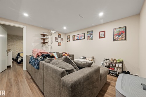 12002 39 Street, Edmonton, AB 