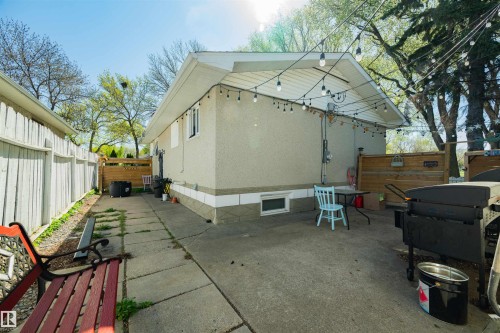 12002 39 Street, Edmonton, AB 