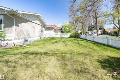 12002 39 Street, Edmonton, AB 