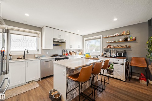 12002 39 Street, Edmonton, AB 
