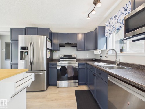 506 Bevington Close, Edmonton, AB 