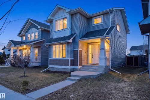 1124 37A Avenue, Edmonton, AB 