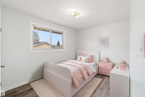 13303 58 Street, Edmonton, AB 