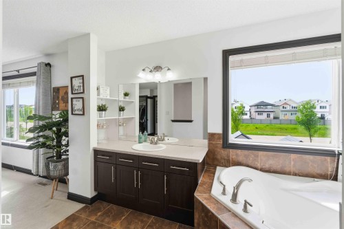 2 Sonora Crescent, Fort Saskatchewan, AB 