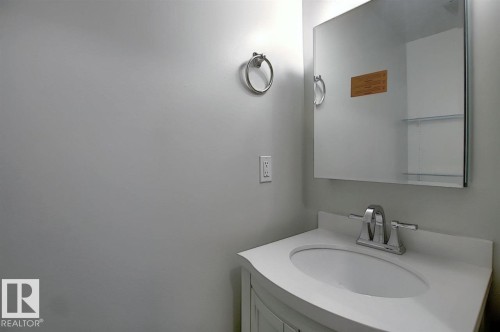 11F Clareview Village, Edmonton, AB 