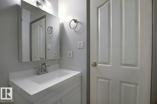 11F Clareview Village, Edmonton, AB 