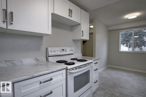 11F Clareview Village, Edmonton, AB 