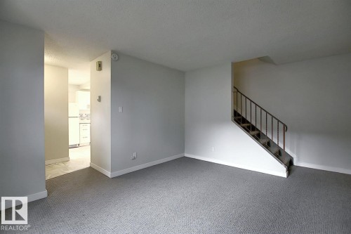 11F Clareview Village, Edmonton, AB 