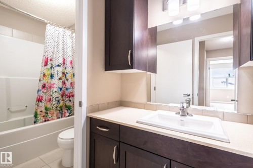 17269 9 Avenue, Edmonton, AB 