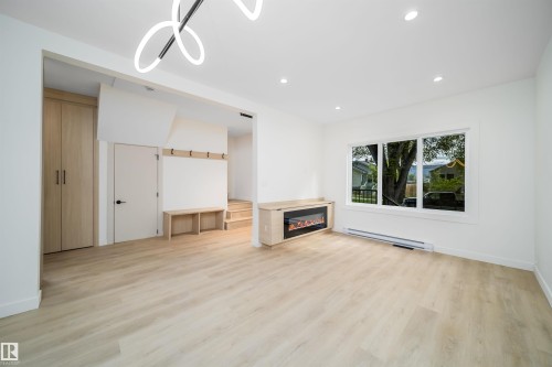 Living room - 10866 92 Street, Edmonton, AB 