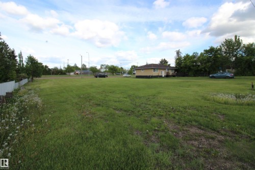 4718 52 Street, Mayerthorpe, AB 