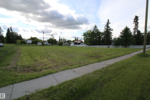4718 52 Street, Mayerthorpe, AB 