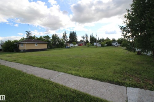 4718 52 Street, Mayerthorpe, AB 