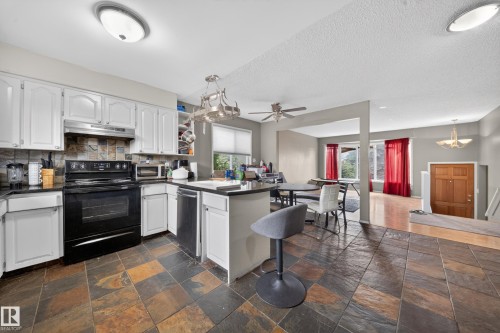 Kitchen - 2832 35 Street, Edmonton, AB 