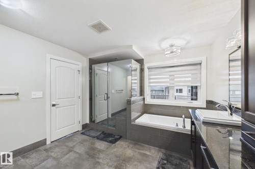 48 Lundberg Crescent, Red Deer, AB 
