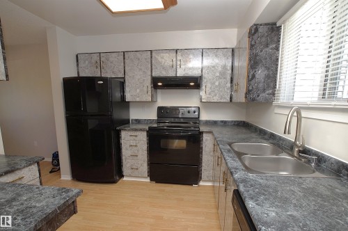 19 15710 Beaumaris Road, Edmonton, AB 