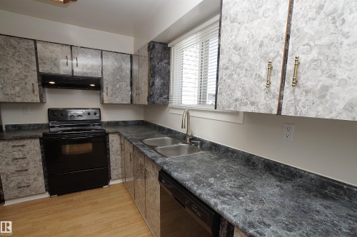 19 15710 Beaumaris Road, Edmonton, AB 