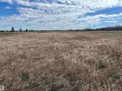 23075 TWP ROAD 542  Rural Strathcona County, AB T8A 3W7