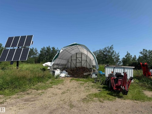 Dual-panel solar array with ground-mounted installation - 55419 Rr73, Rural St. Paul County, AB 