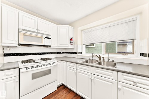 9130 77 Avenue, Edmonton, AB 