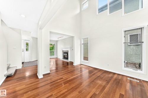 9130 77 Avenue, Edmonton, AB 