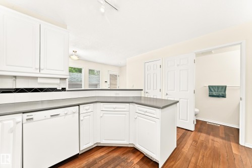 9130 77 Avenue, Edmonton, AB 